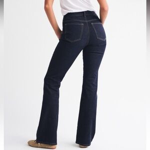 NWT Abercrombie High Rise Curve Love Bootcut Jeans – Extra Long